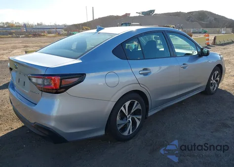 2024 Subaru Legacy Premium z USA, uszkodzony, nr VIN 4S3BWAF66R3013260